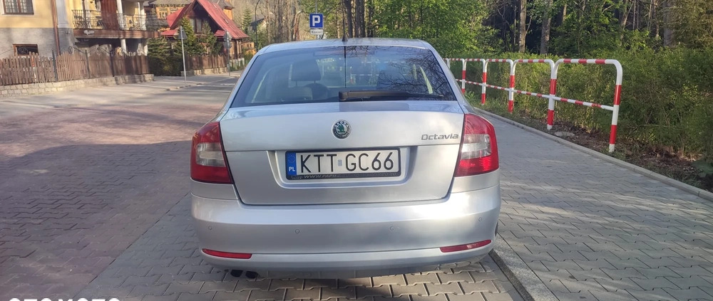 Skoda Octavia cena 17300 przebieg: 211500, rok produkcji 2010 z Zakopane małe 56